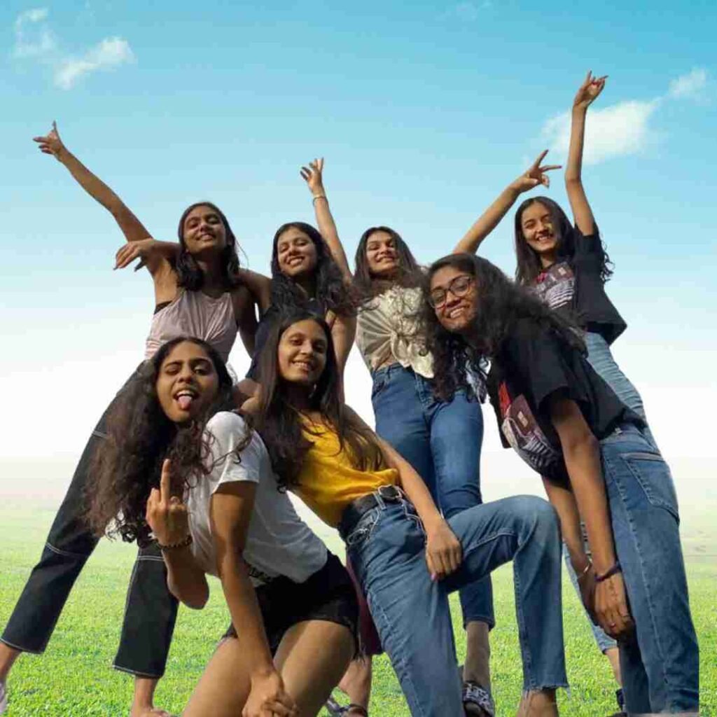 Friends group photo DP 