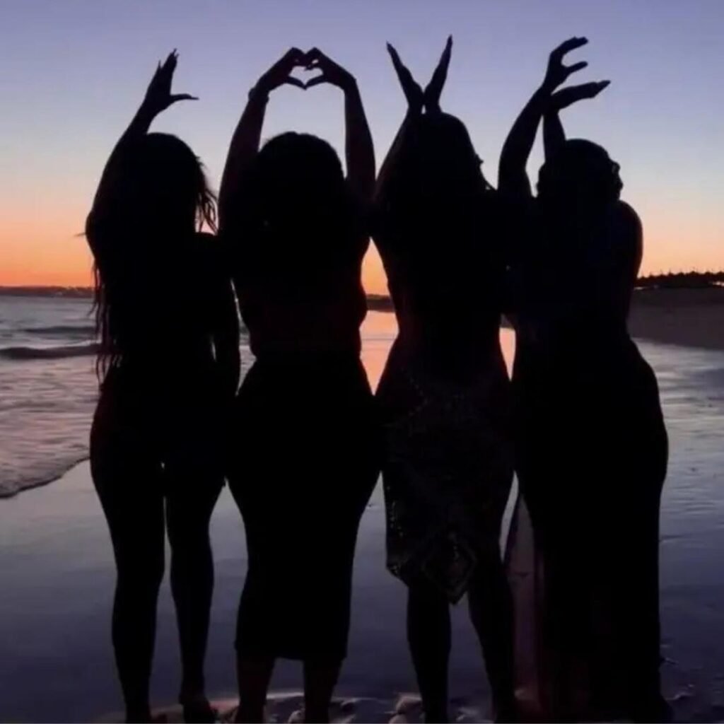 Friends group photo DP 