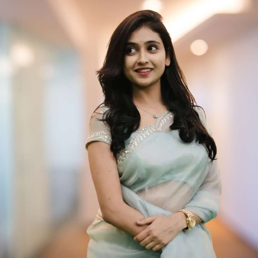 Real simple girl images for WhatsApp