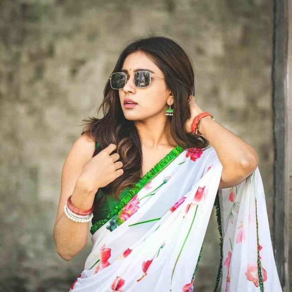 Facebook DP Girl Pics