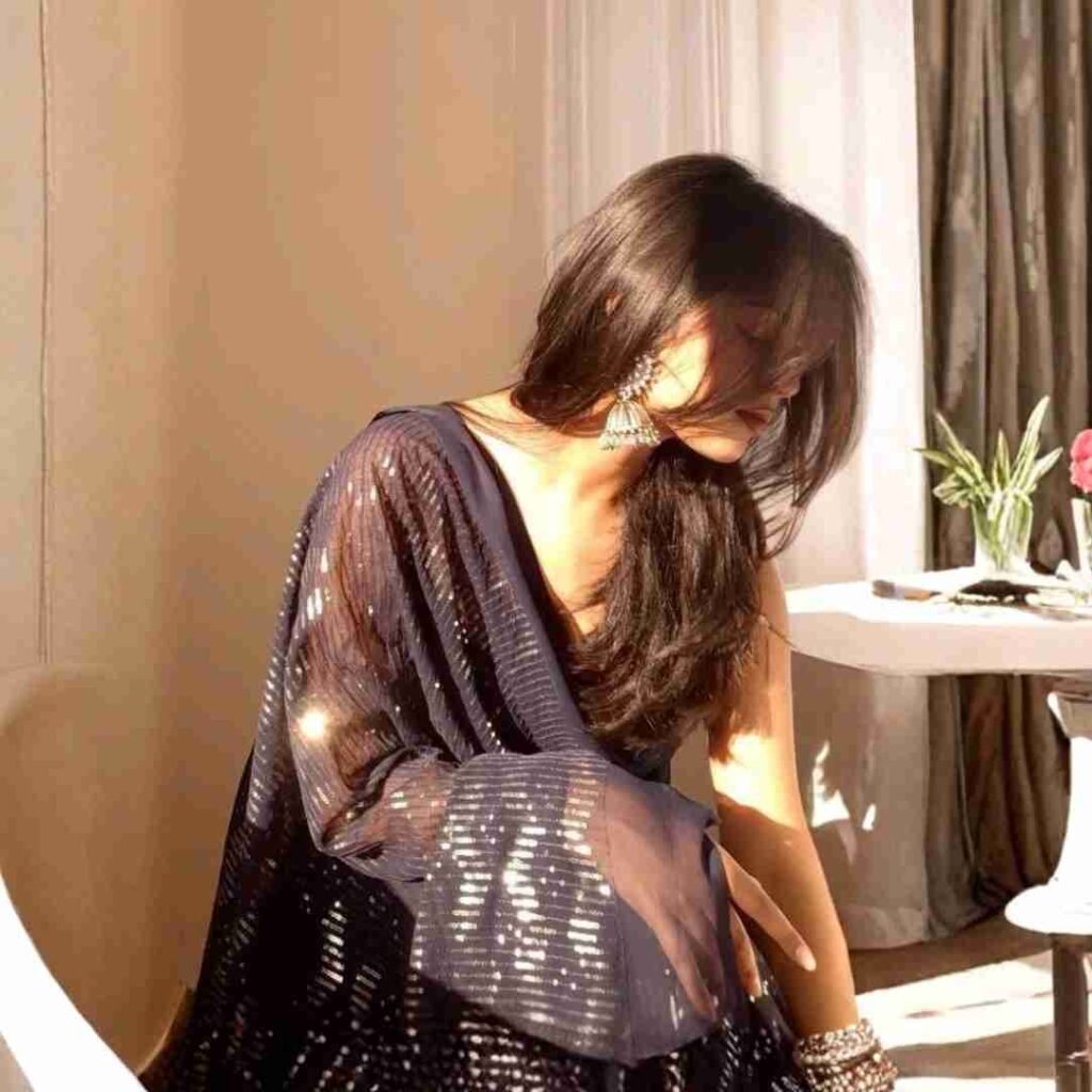 Facebook DP Girl Pics