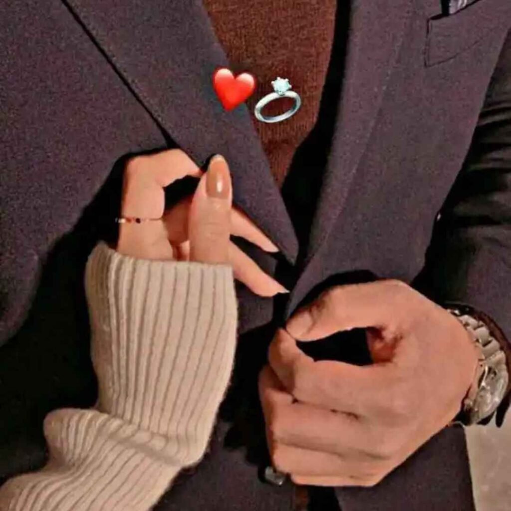 Couple DP for WhatsApp half half Pics