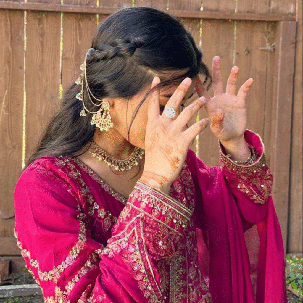 Hidden Face Insta DP Girl