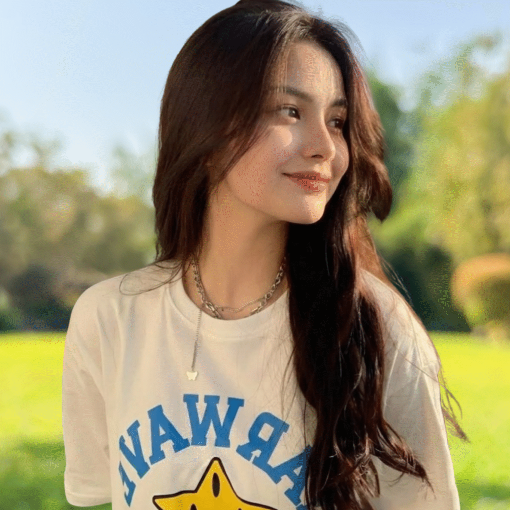 Instagram Stylish Girl DP