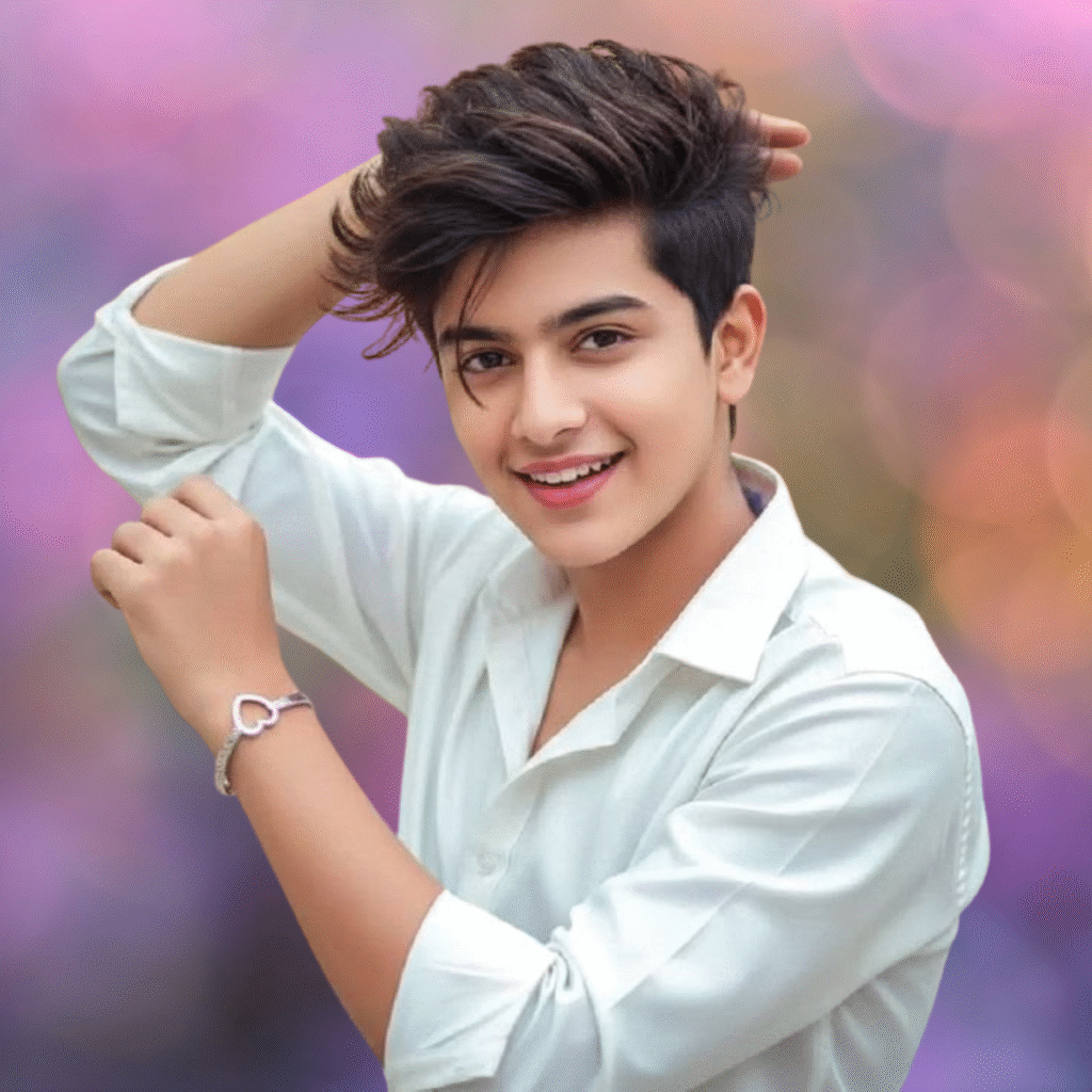 Smile Cute Boy DP