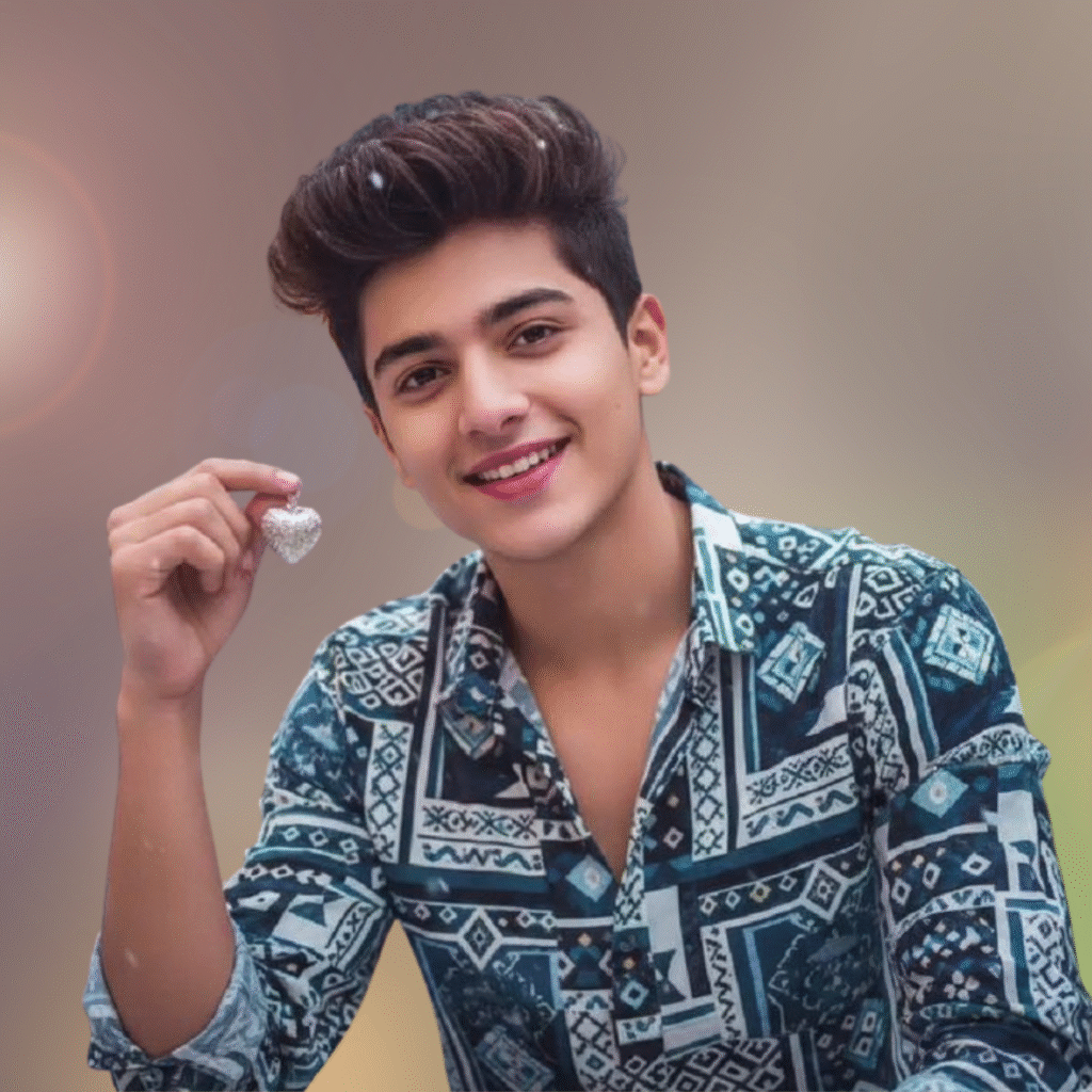 Smile Cute Boy DP