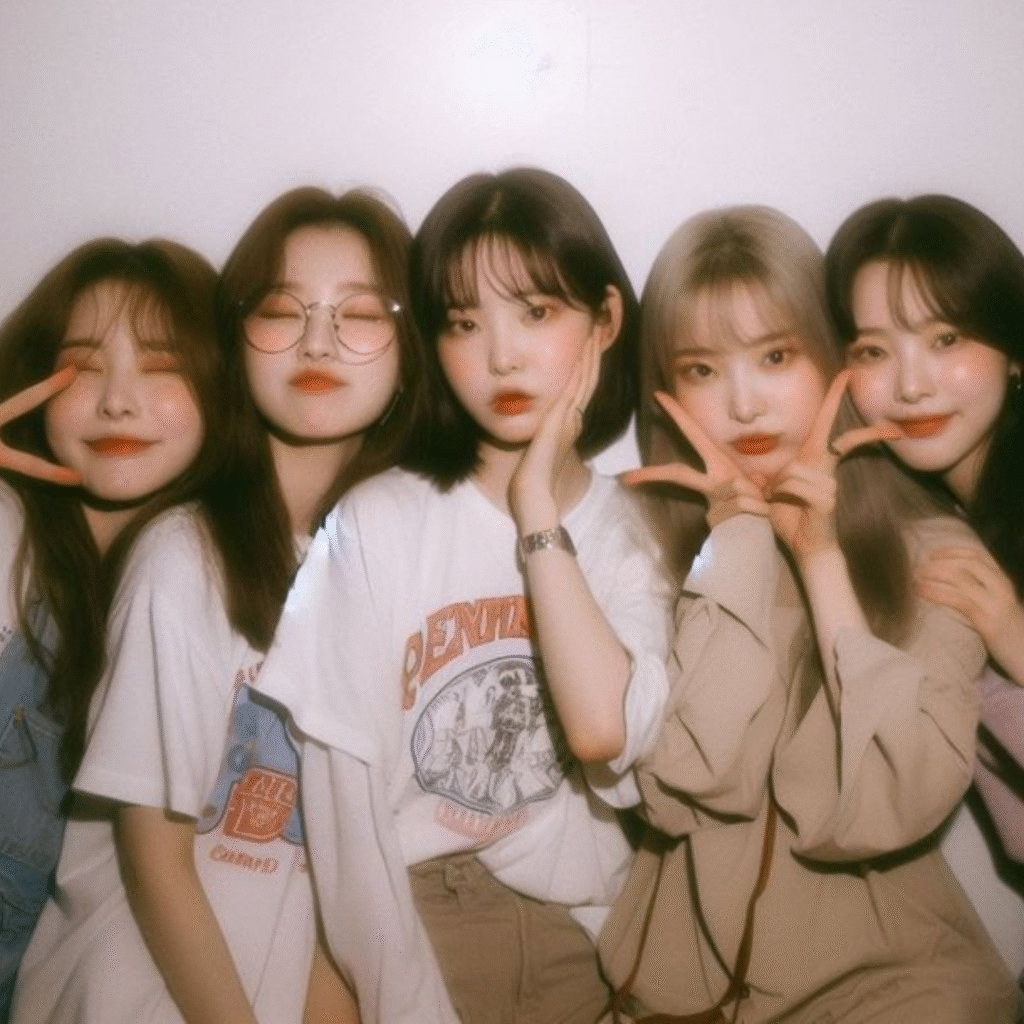 5 Friends Group DP Girl Attitude