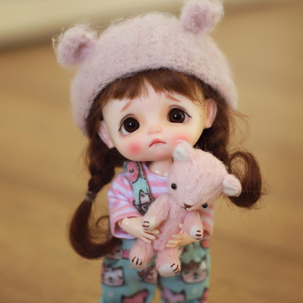 Doll DP for WhatsApp