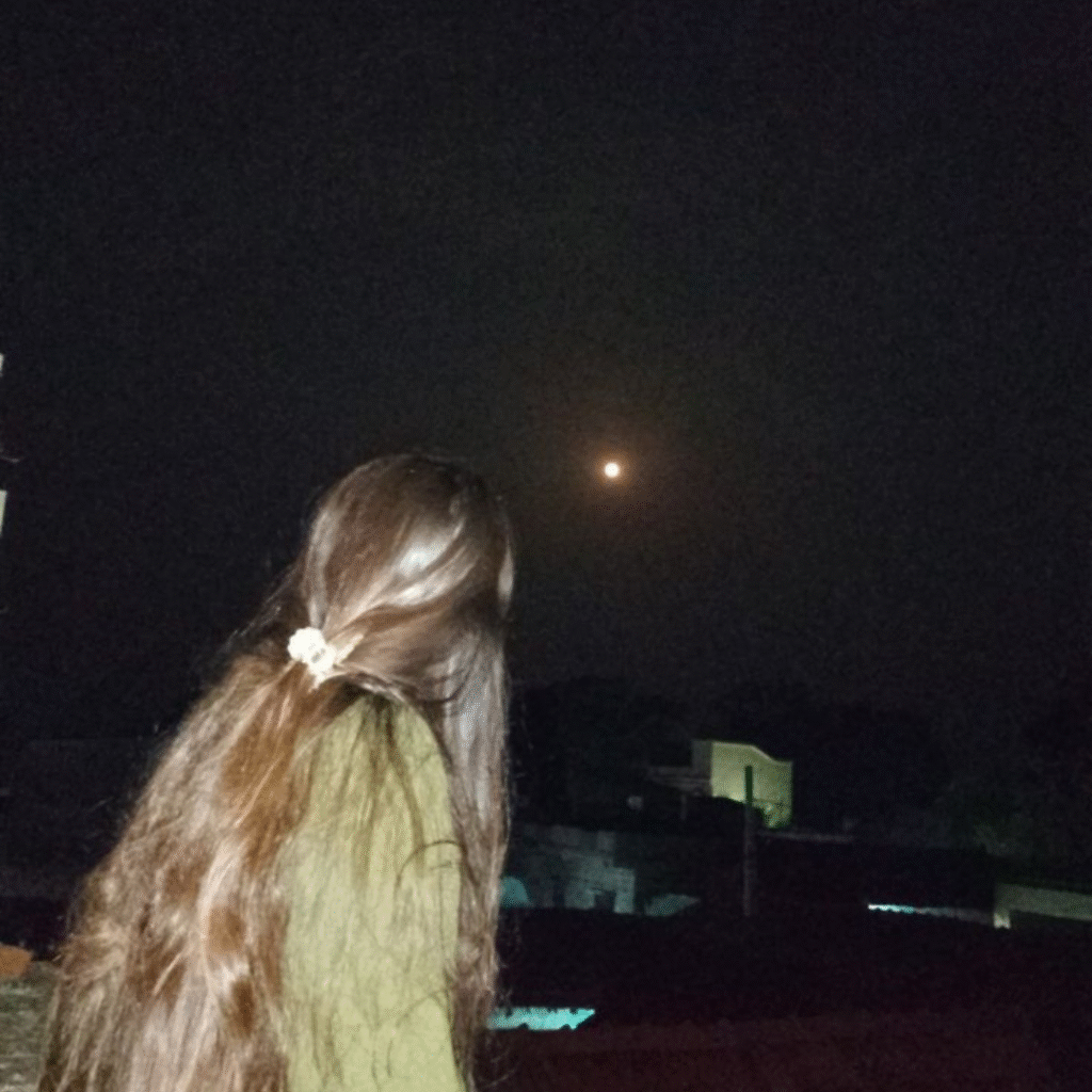 Hidden Face Night Moon Girl DP